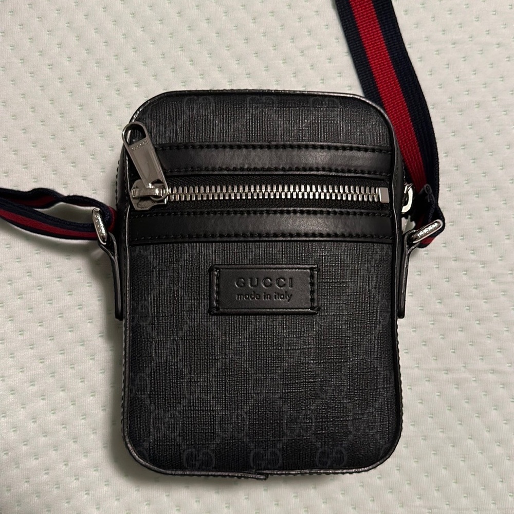 Gucci messenger bag
